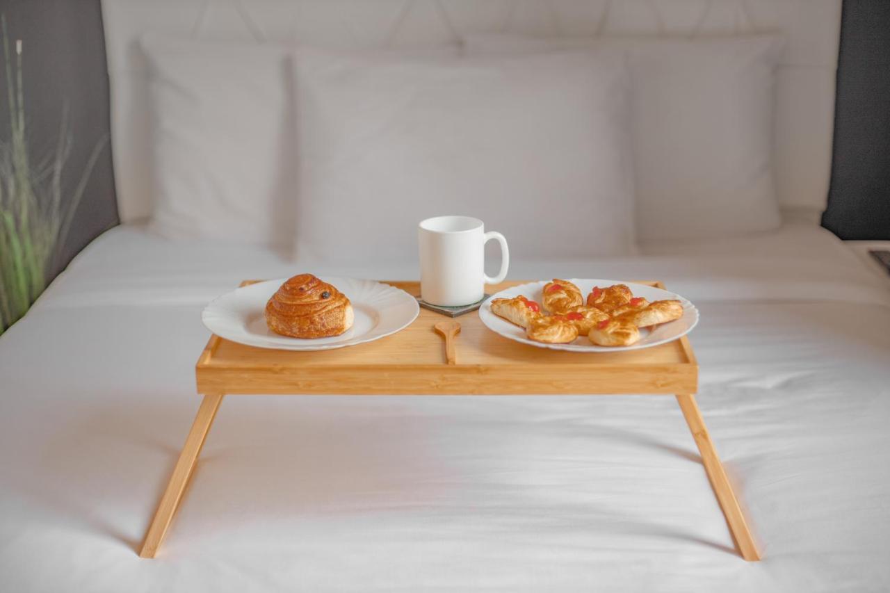 The Square View - Boutique Bed & Breakfast